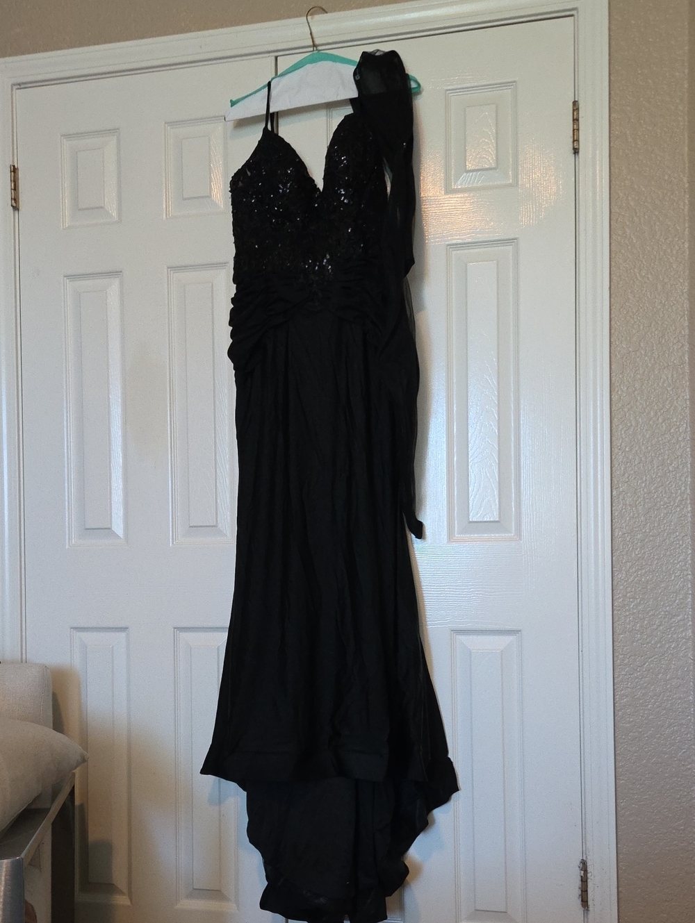 Elegant Black Sequin Evening Dress